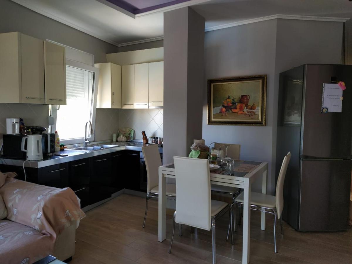 Mia'S Sea View Apartment 골렘 외부 사진