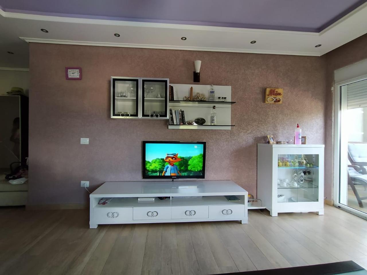 Mia'S Sea View Apartment 골렘 객실 사진